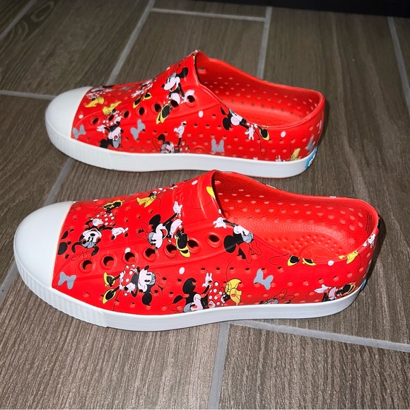 Native Minnie Mouse shoes - Picture 3 of 6